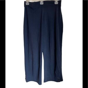 CAbi Casual Capri Pants. Size Medium / Color Navy